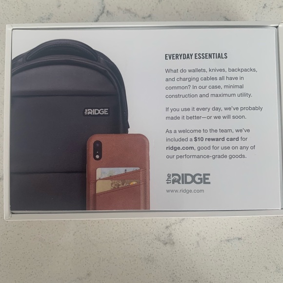 Ridge Carbon Fibre RFID Blocking Wallet - Picture 5 of 7